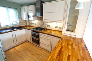 Kitchen- click for photo gallery